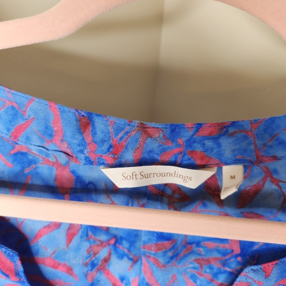 Soft Surroundings Medium Belle Blue Batik tassle hem split neck tunic top - Picture 5 of 6